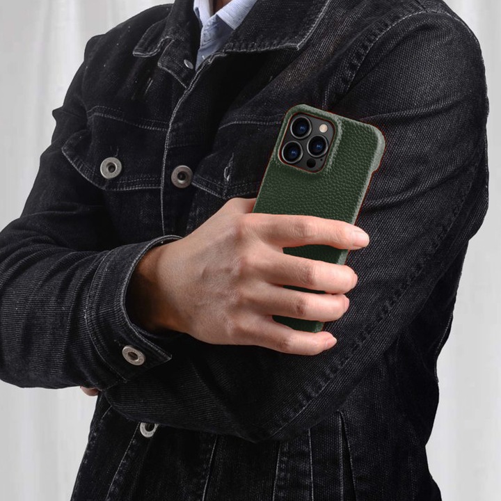 Set Husa pentru Airpods Pro/Airpods Pro2 si Husa pentru Iphone 13 Pro Max Melkco Luxury din piele naturala, Back Snap, Calitate Premium, Handmade, Verde Set Husa pentru Airpods Pro/Airpods Pro2 si Husa pentru Iphone 13 Pro Max Melkco Luxury din piele naturala, Back Snap, Calitate Premium, Handmade, Verde - imagine 10